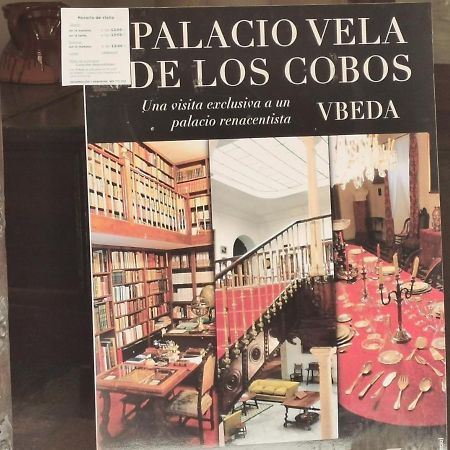 Apartamentos Tres Llaves Palacio De Vela De Los Cobos Úbeda Esterno foto