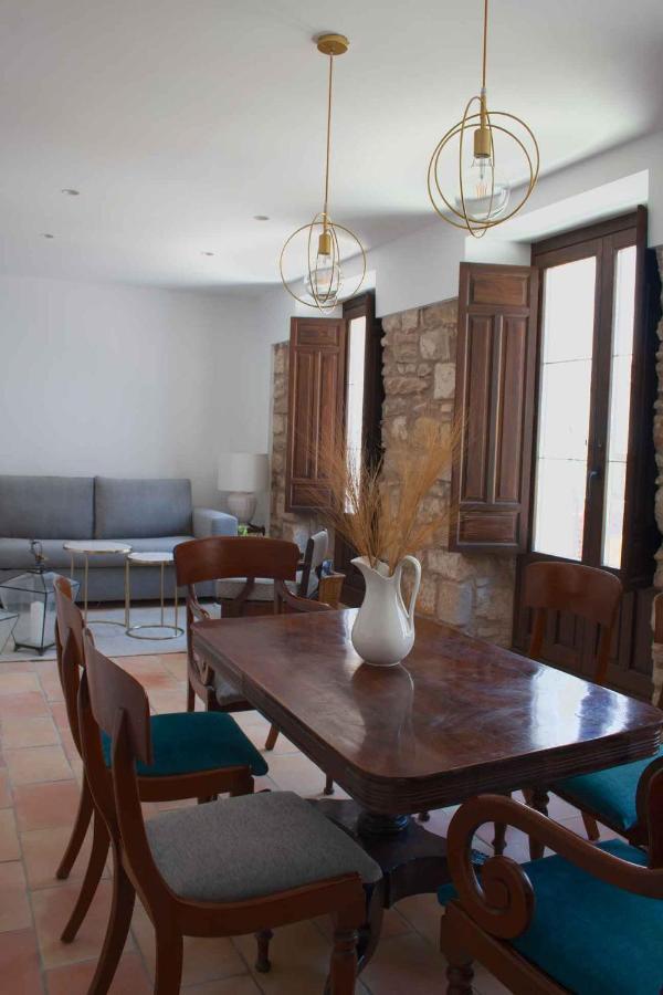 Apartamentos Tres Llaves Palacio De Vela De Los Cobos Úbeda Esterno foto