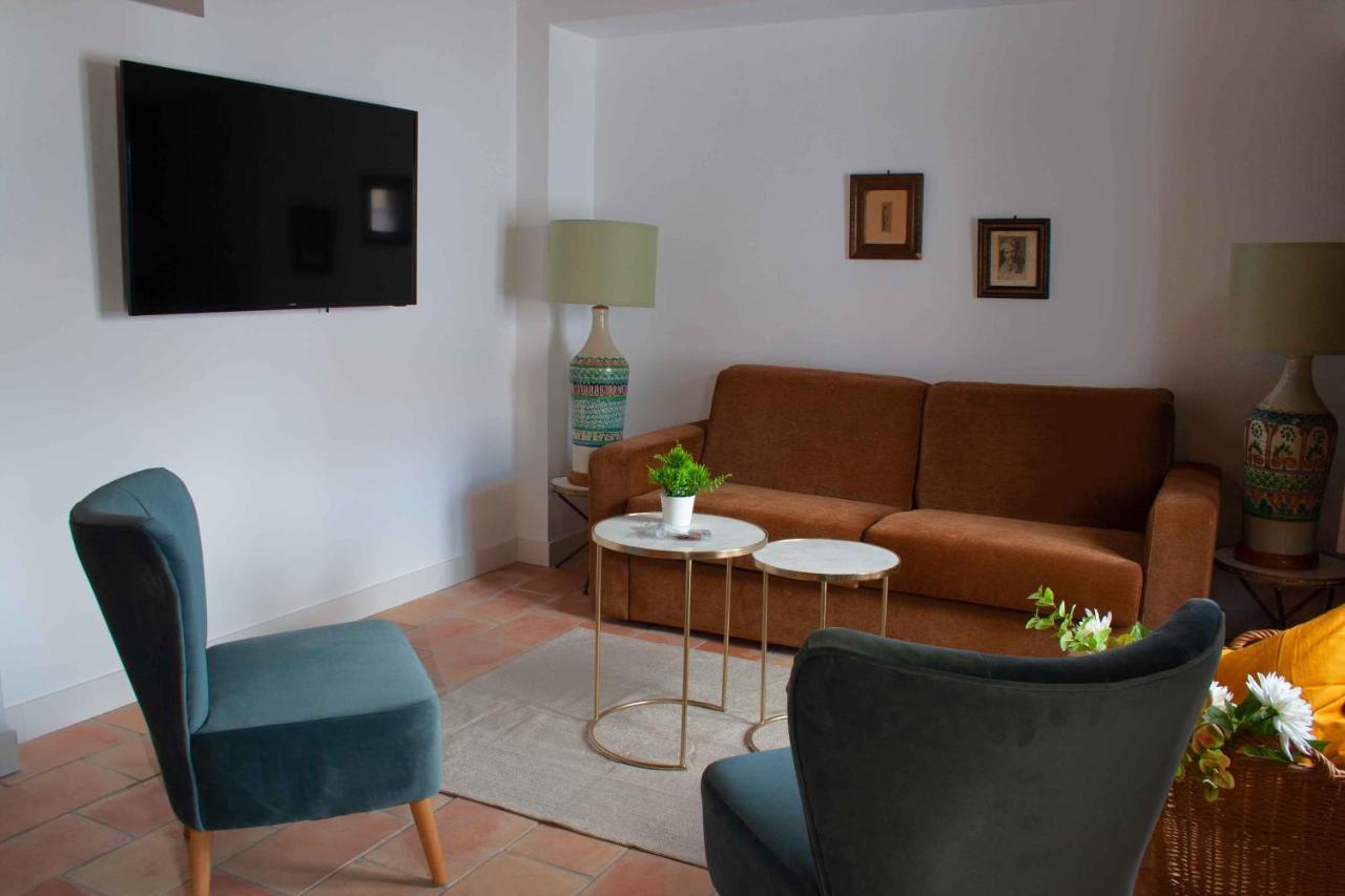 Apartamentos Tres Llaves Palacio De Vela De Los Cobos Úbeda Esterno foto