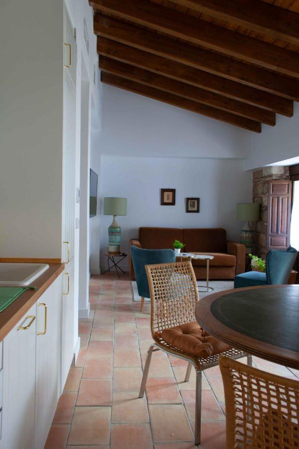 Apartamentos Tres Llaves Palacio De Vela De Los Cobos Úbeda Esterno foto
