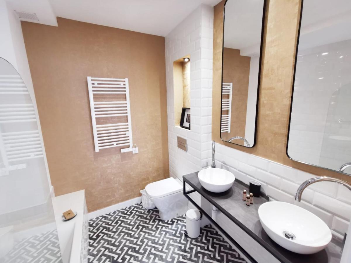 Apartamentos Tres Llaves Palacio De Vela De Los Cobos Úbeda Esterno foto