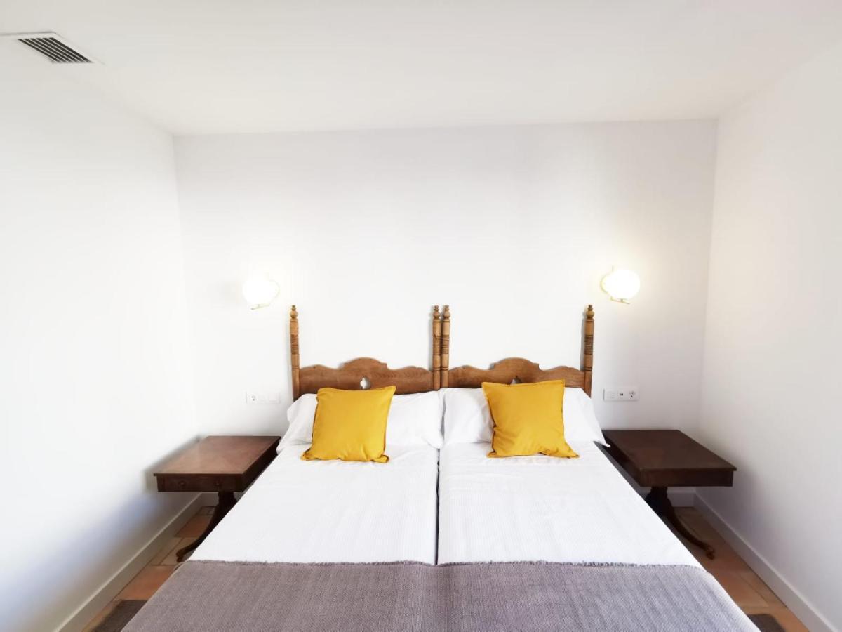 Apartamentos Tres Llaves Palacio De Vela De Los Cobos Úbeda Esterno foto