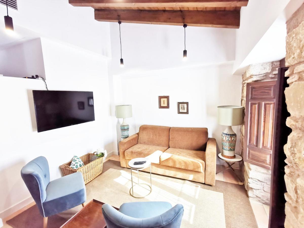 Apartamentos Tres Llaves Palacio De Vela De Los Cobos Úbeda Esterno foto