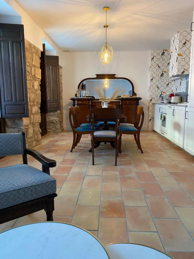 Apartamentos Tres Llaves Palacio De Vela De Los Cobos Úbeda Esterno foto